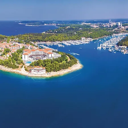 Дом отдыха Cozy In With Wifi Пула