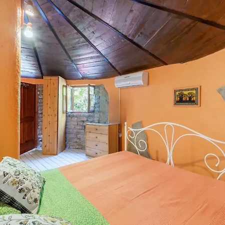 Cozy In With Wifi Holiday home Pula