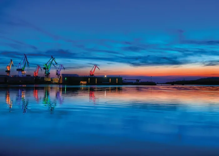 Cozy In With Wifi 度假居 *